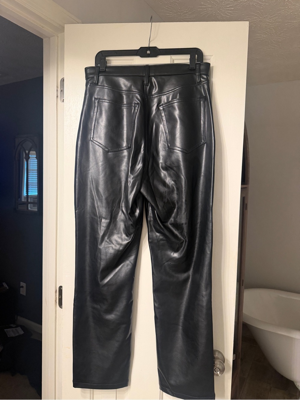 Abercrombie and Fitch 90s Straight Vegan Leather Pants. - Picture 4 of 9